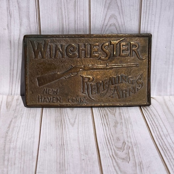Vintage Brass Winchester Repeating Arms Belt Buckle - Picture 2 of 8